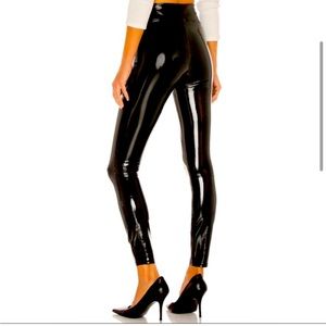 NEW WITH TAGS HIGH END SPANX LEGGINGS.